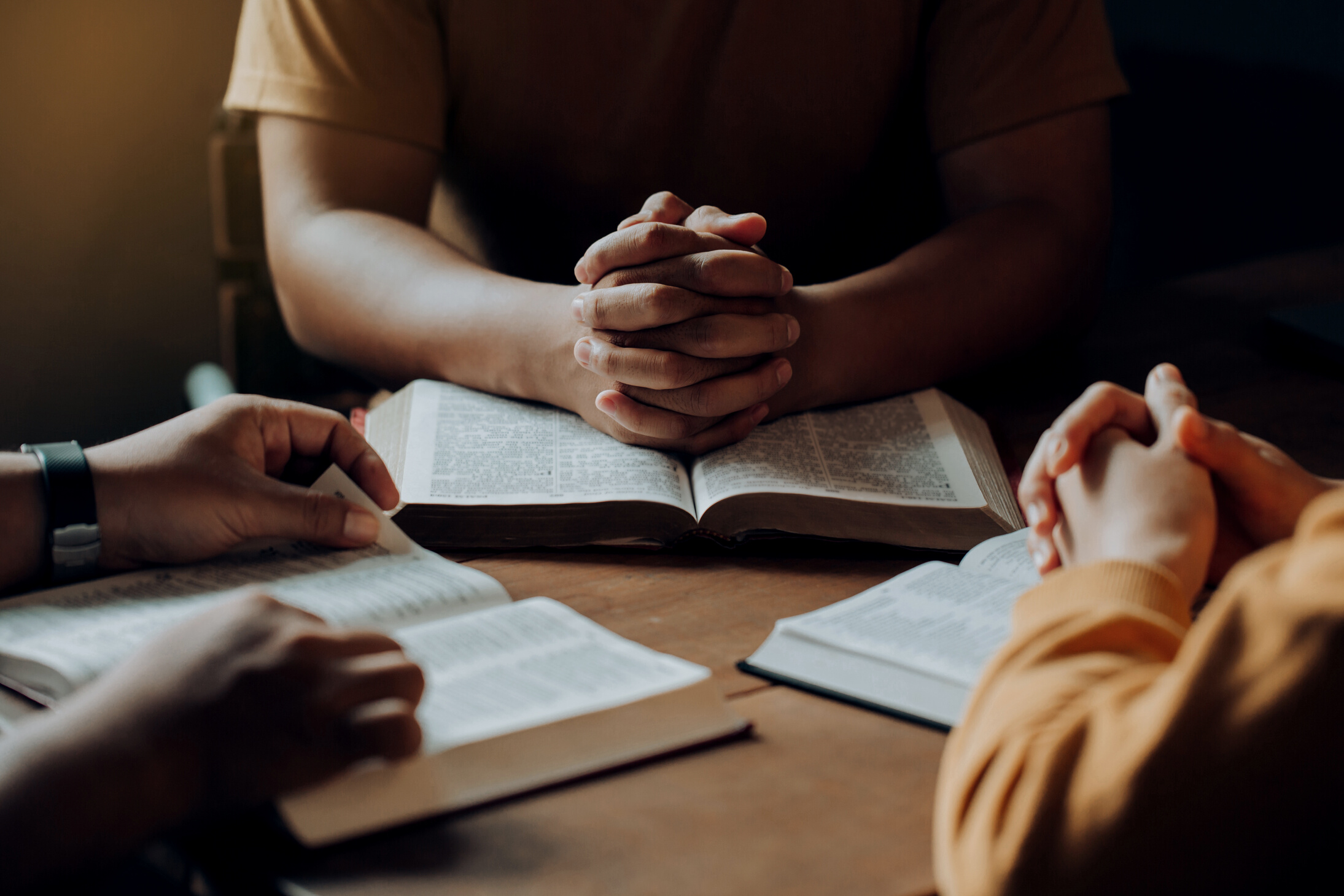 Christians and Bible Study Concept.Christian  Sitting Arou